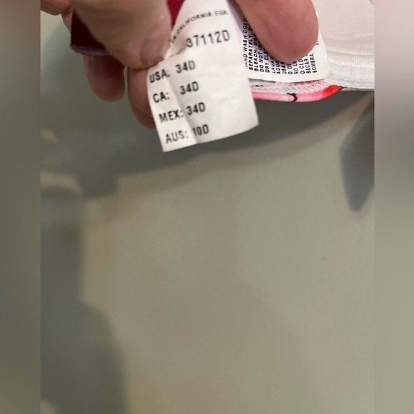 Guess Womens Floral Red Swim Suit Bra Top size 34D - Picture 9 of 9